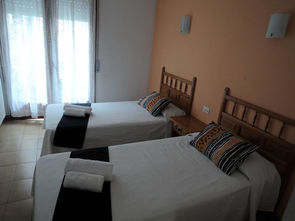 Hostal La Marina Platja d'Aro Phòng bức ảnh